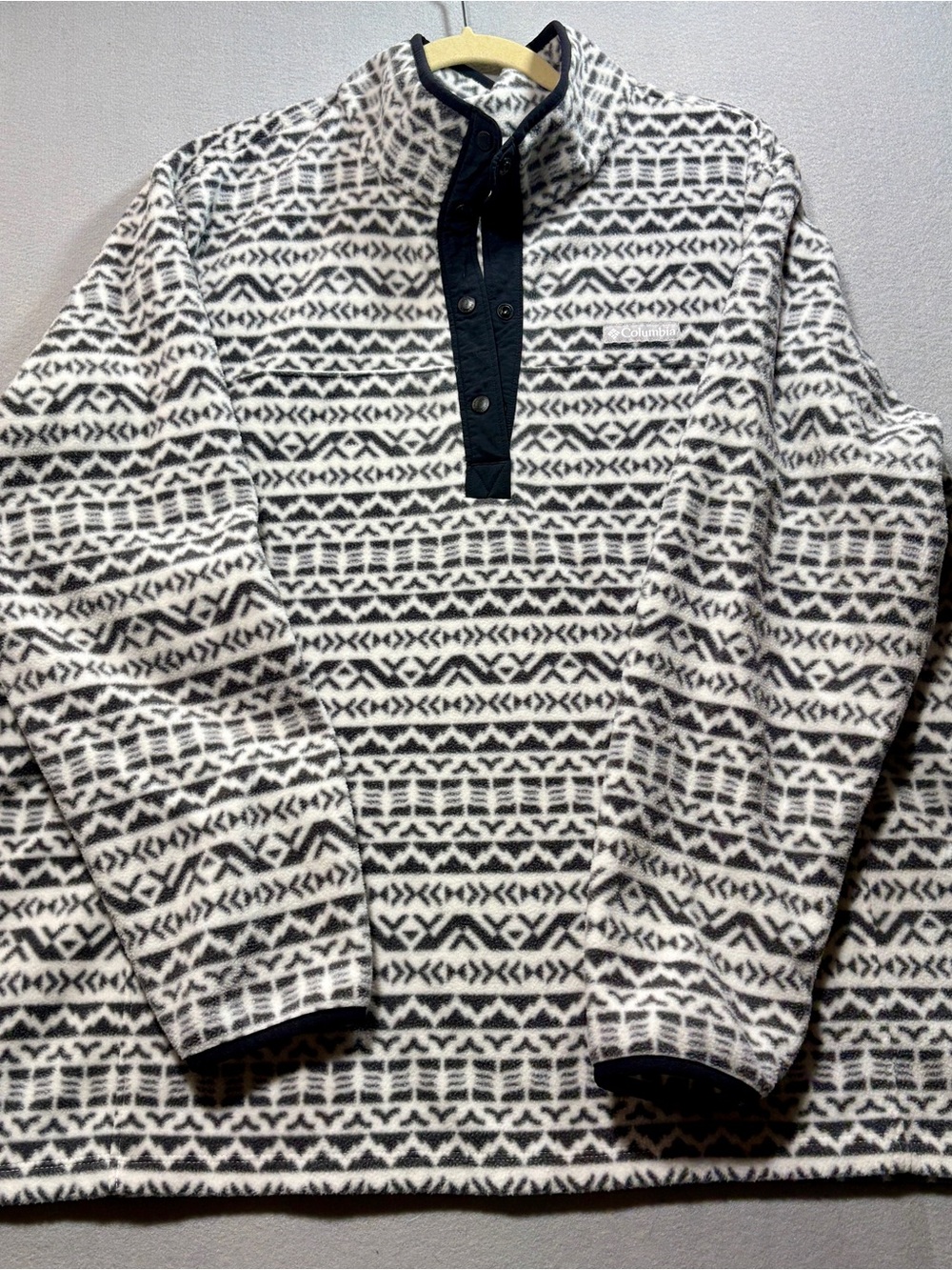 Columbia Black & White Patterned Zip-Front Fleece Pullover